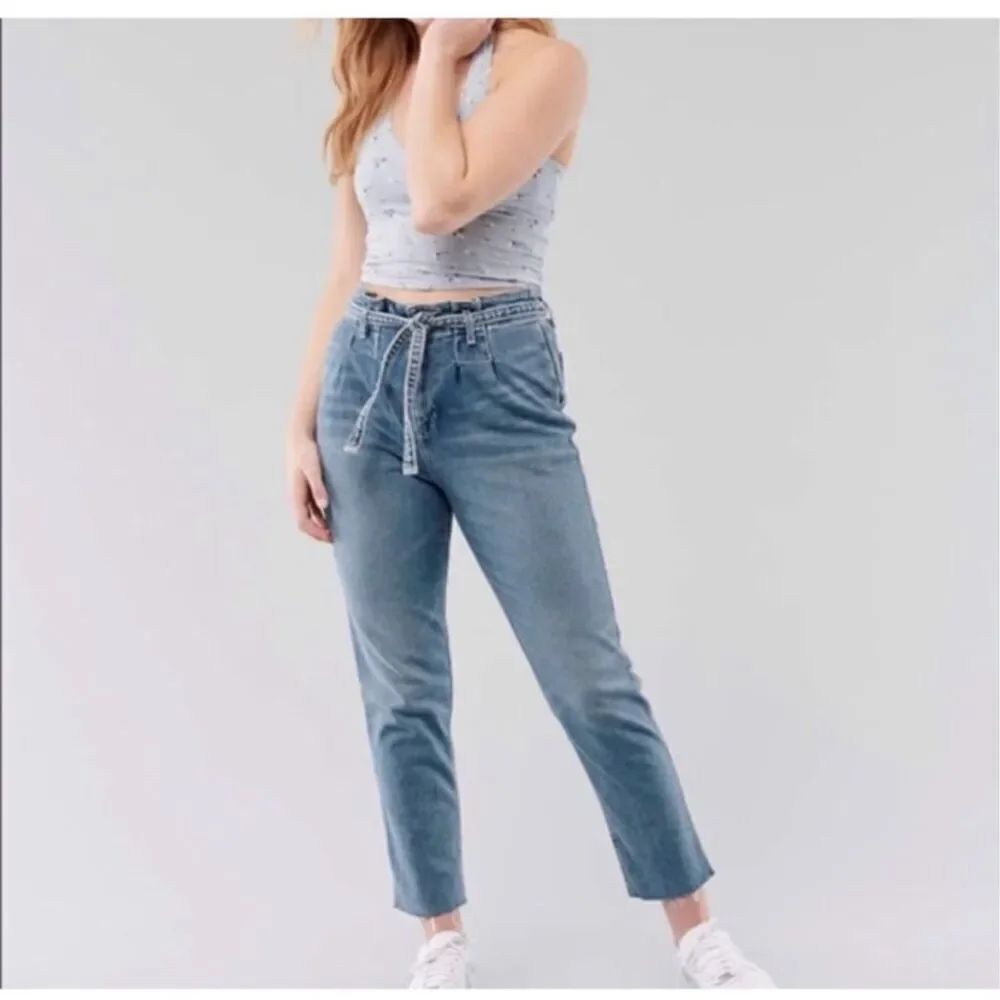 Hollister Curvy Ultra High-Rise Mom Jeans Vintage Stretch Paper Bag Waist Sz 3 N